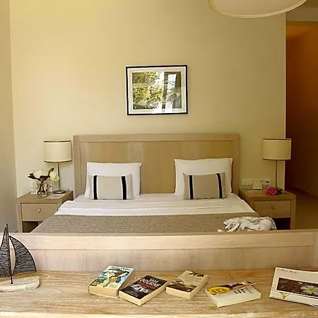 Golden Key Hotel 5*