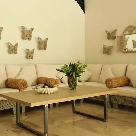 Golden Key Отель Хисароню