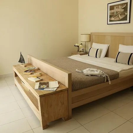 Отель Golden Key Хисароню